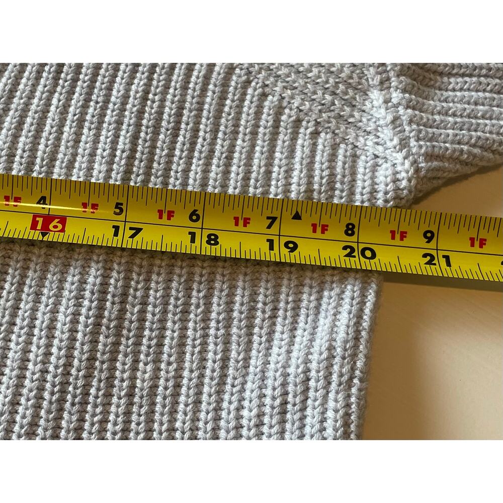 CAbi Deep V Pullover Knit Sweater Gray Sz S Tunic V-Neck Zipper Detail Neutral - Picture 7 of 8